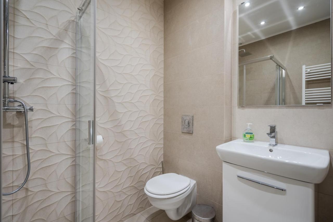 Bpr Ethereal Panoramic Suite With A/C & Balcony ブダペスト エクステリア 写真