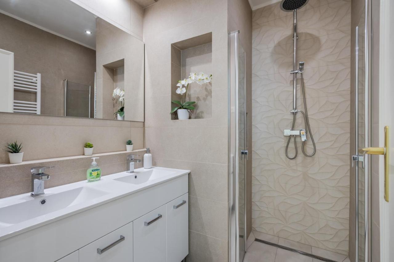Bpr Ethereal Panoramic Suite With A/C & Balcony ブダペスト エクステリア 写真